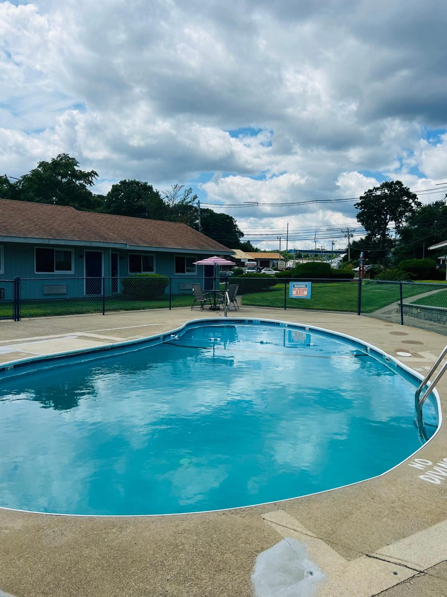 Captain'S Lodge Motel Gloucester Zewnętrze zdjęcie