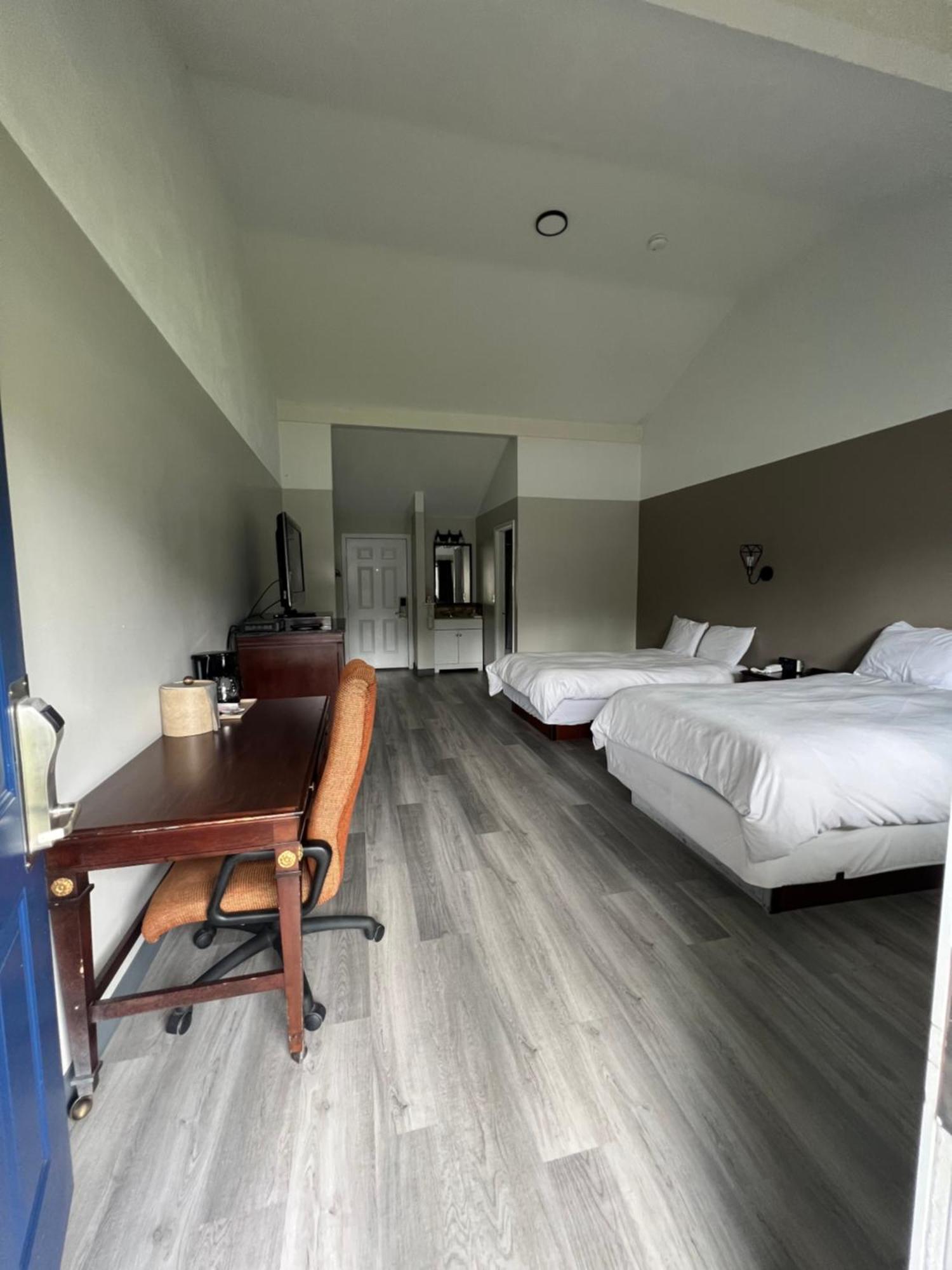 Captain'S Lodge Motel Gloucester Zewnętrze zdjęcie